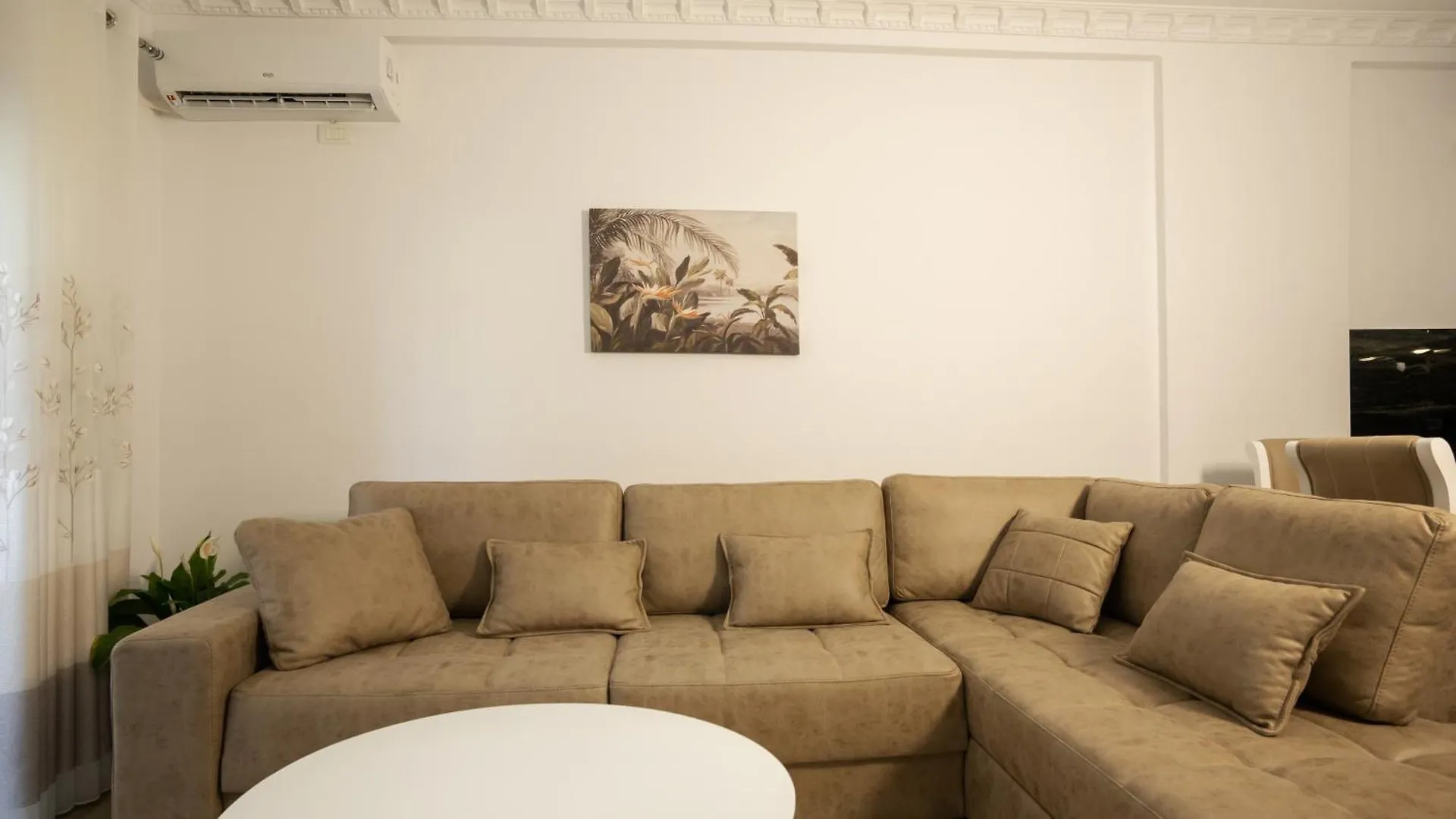 Ami Apartment 格勒姆